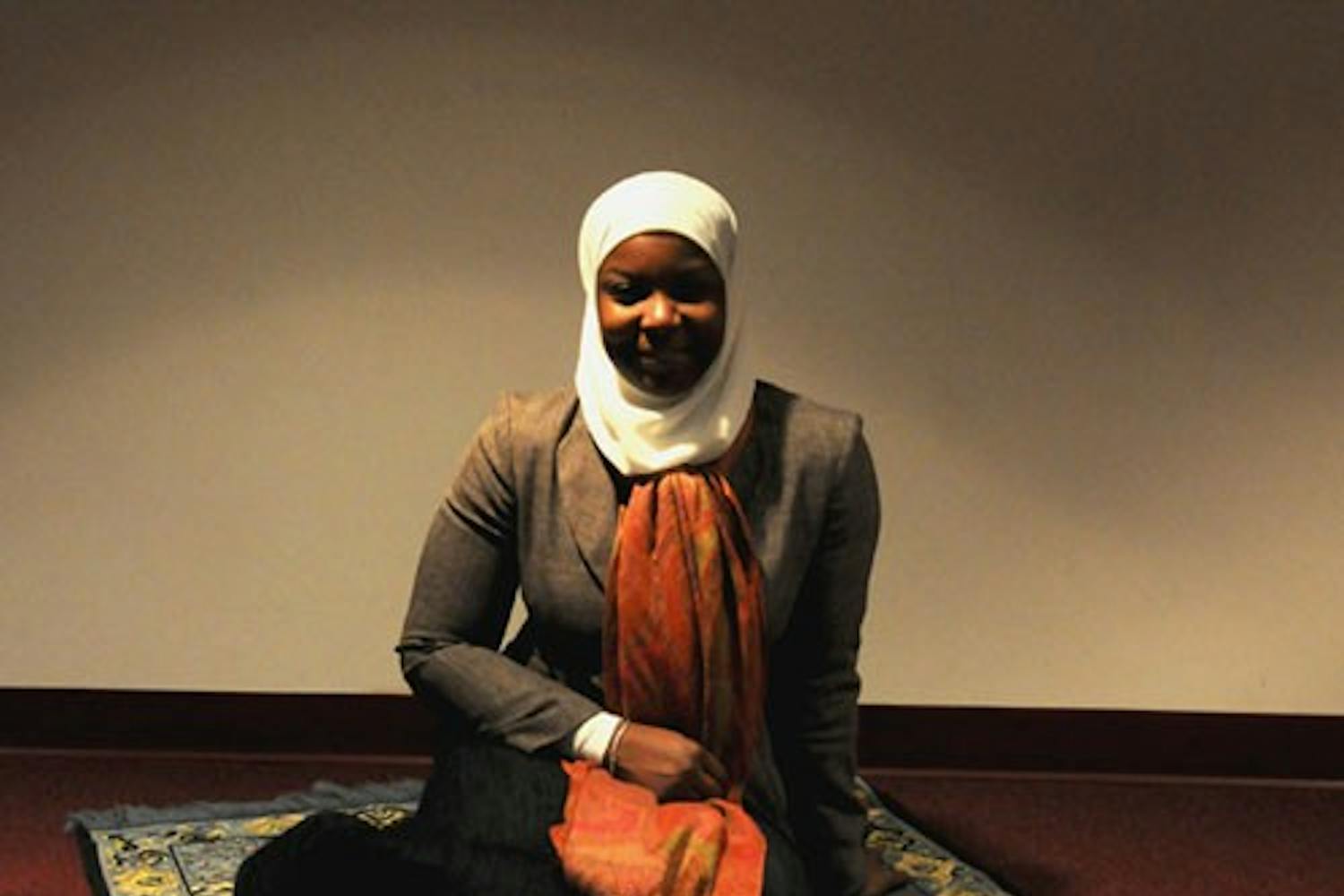 Profile on Muslim Minister Kameelah Mu'min.