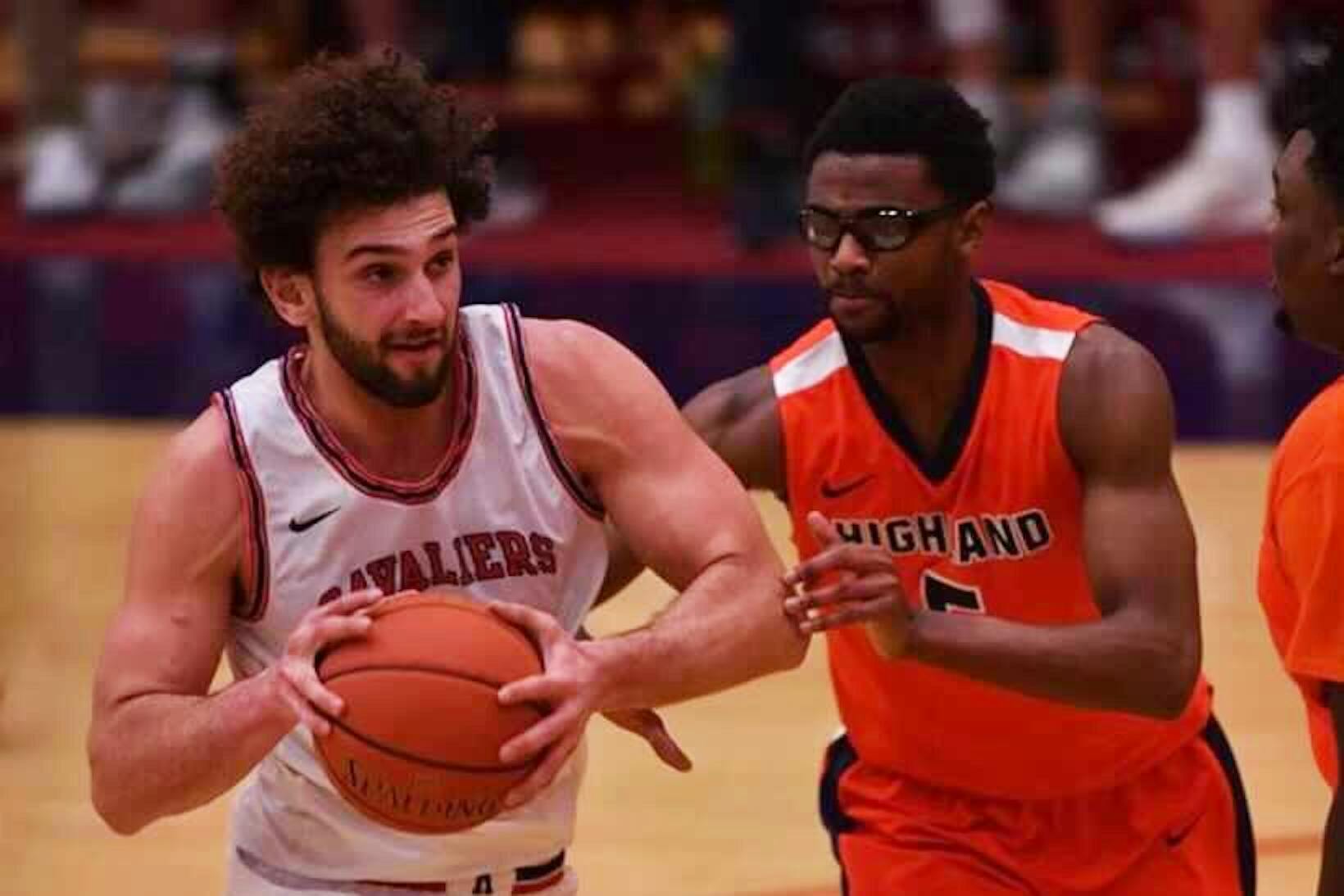 Penn Mens Basketball Michael Moshkovitz playing for Kankakee Cavaliers (Photo from Michael Moshkovitz).jpg