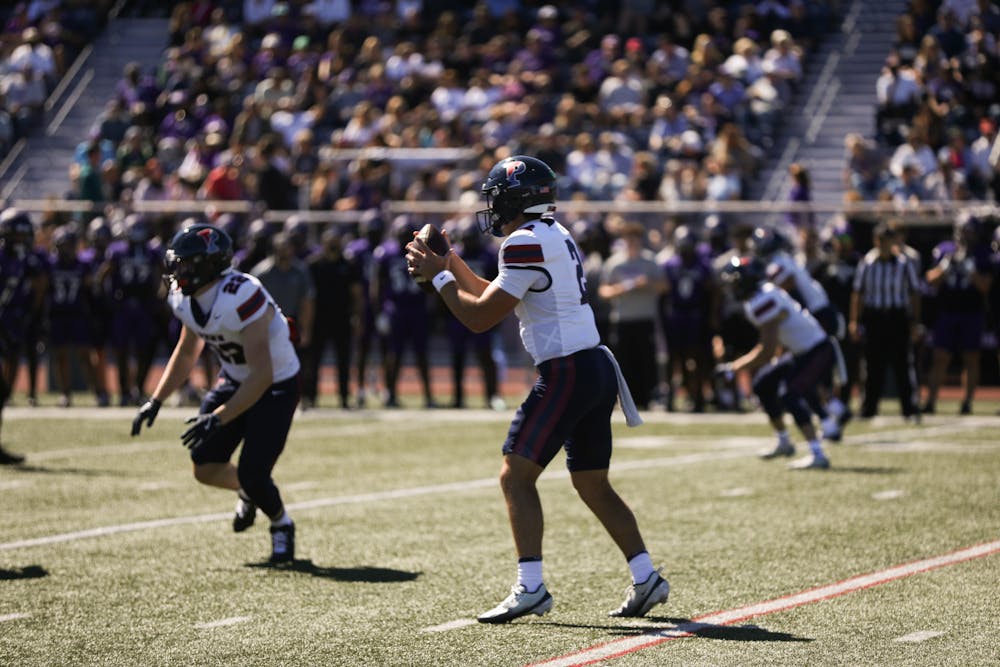 09-20-25 Football v Stonehill (Weining Ding).jpg