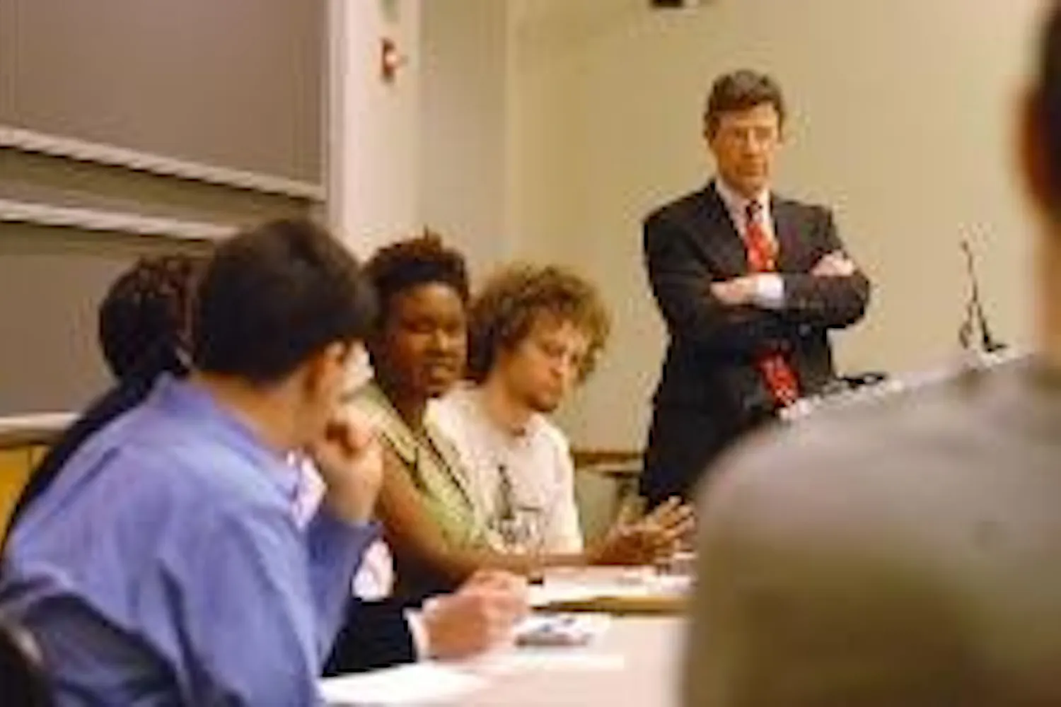 Socialists, libertarians go mano-a-mano in ideological debate