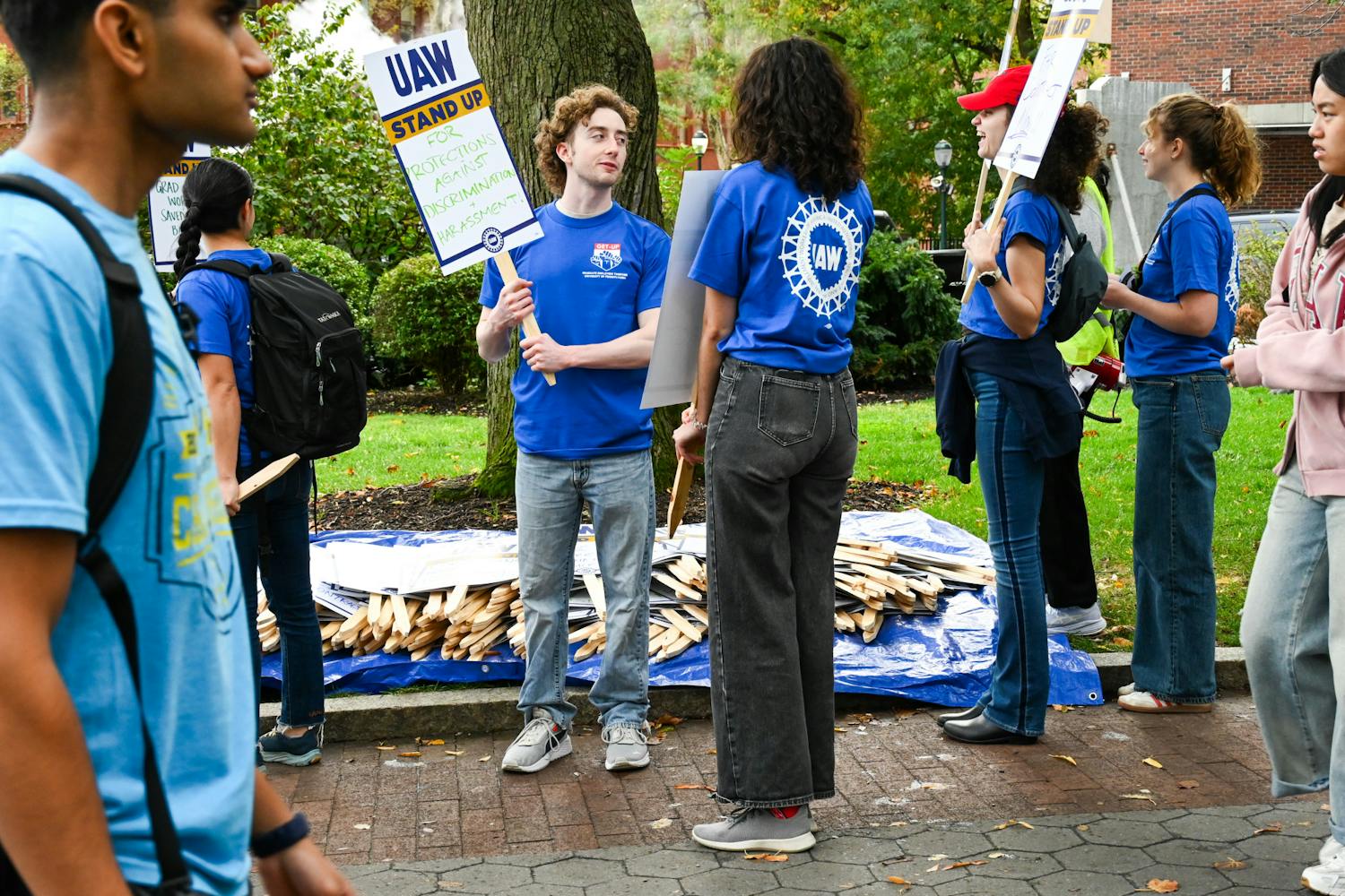 10-08-25 GET-UP Picketing (Sydney Curran)-1.jpg