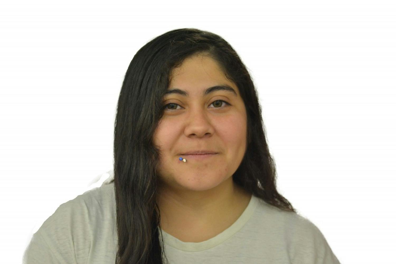 Yessenia GutierrezYessi Can