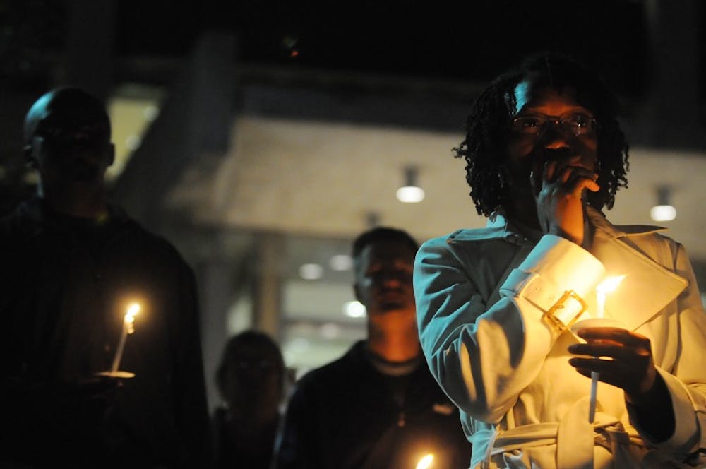 04292010_thomasvigil0429