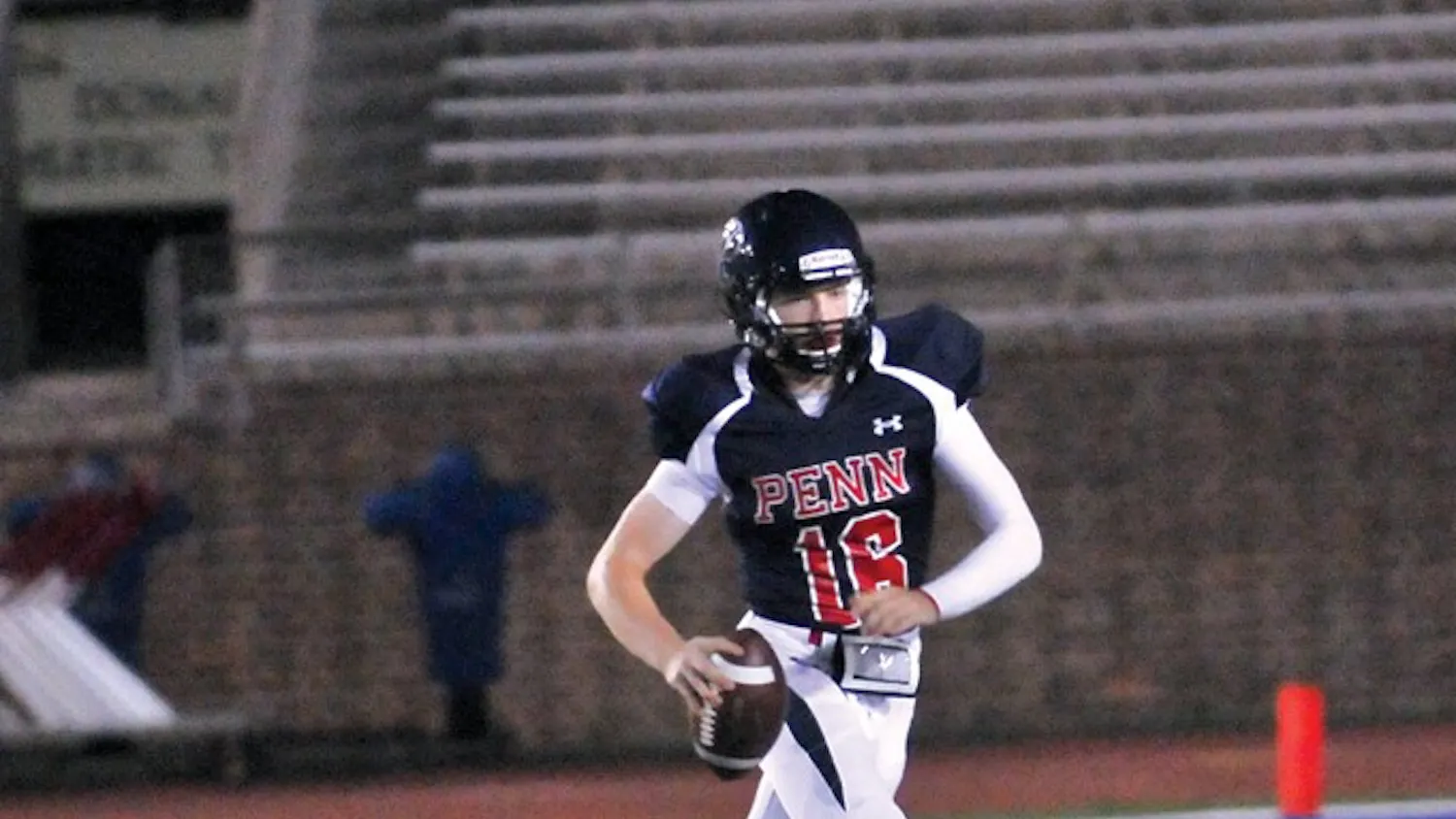 Sprint Football defeats Mansfield in a second half comeback.