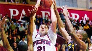 M. Hoops | Shocking comeback loses its legs in OT