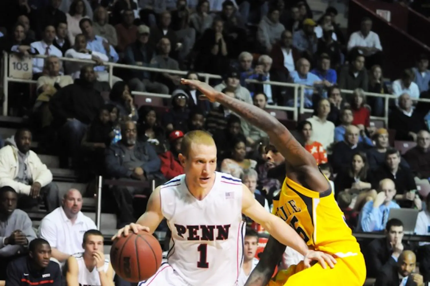 23427_01102012_mensbasketvall_lasalle399f.jpg