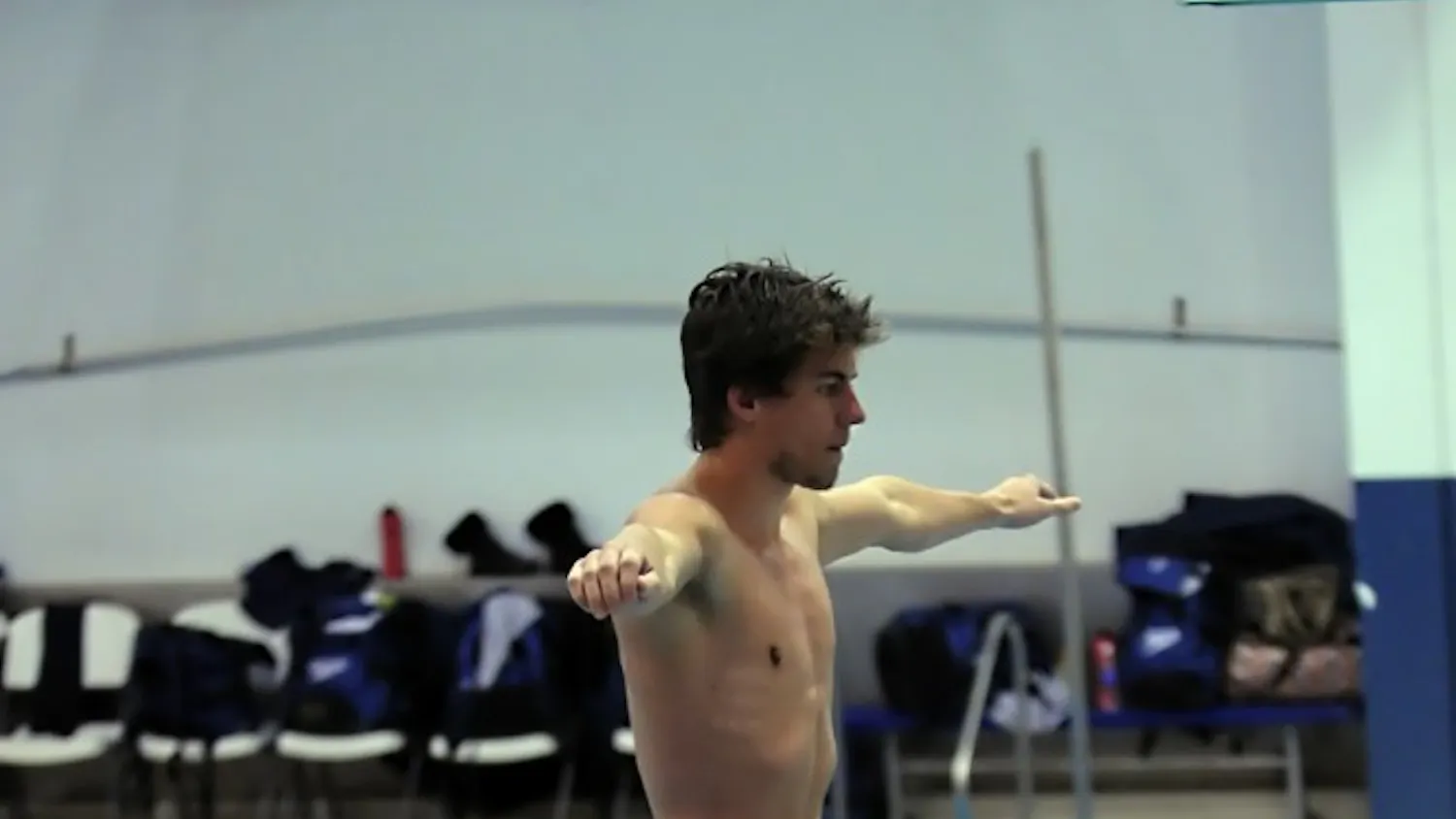 Swimmers maintain local dominance