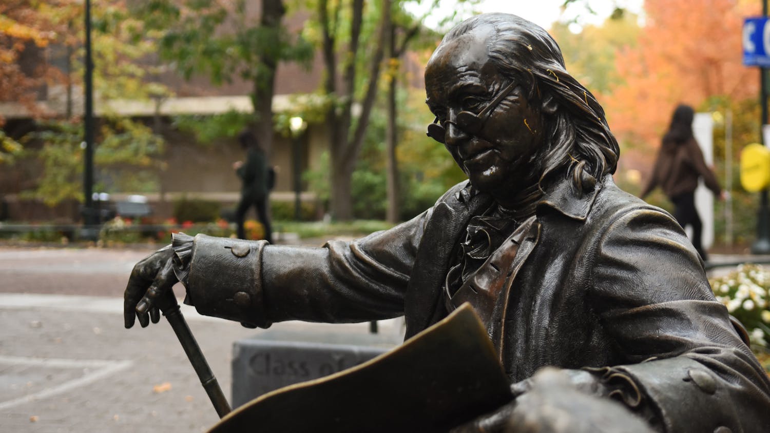 10-28-23 Benjamin Franklin Statue (Julia Nguyen).jpg