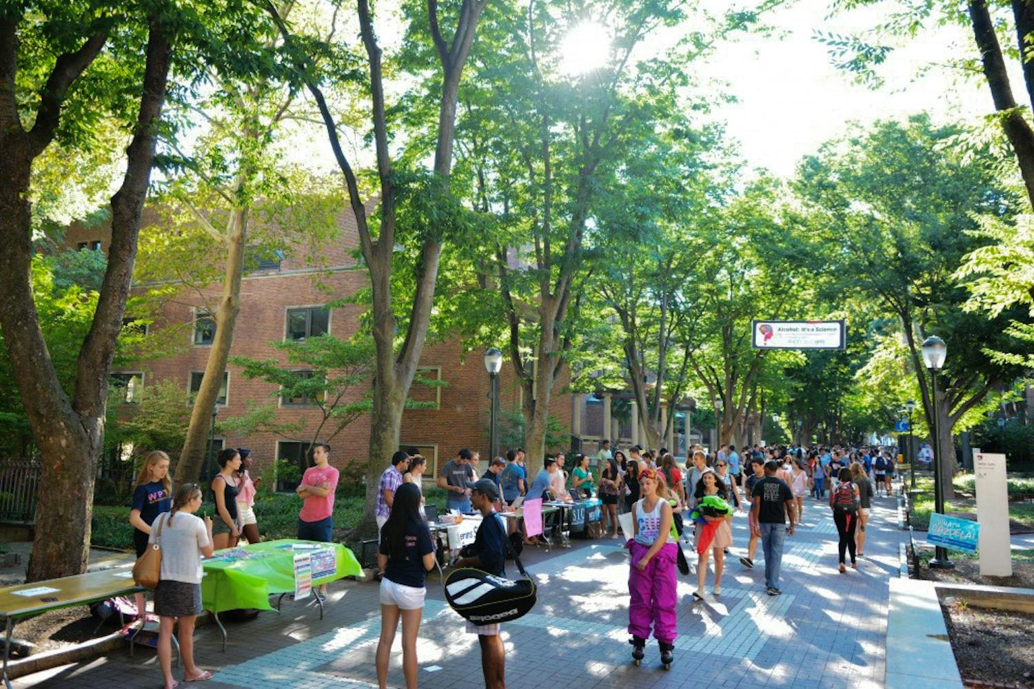 2018 SAC Activities Fair Club Locust Walk