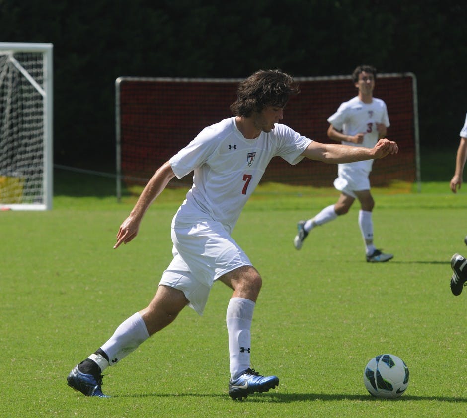 25843_09_09_2012_mens_soccer_v_hartford663f.jpg