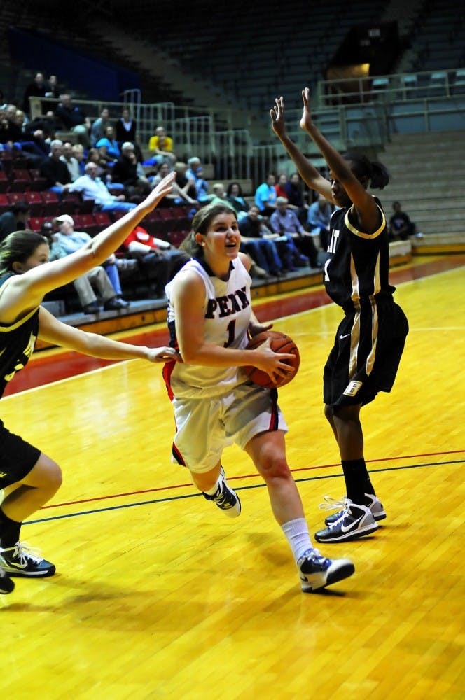 Ladies lose on last-second three-pointer