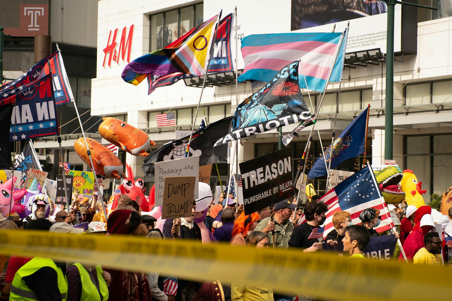 10-18-25 No Kings (Ebunoluwa Adesida) 1.jpg