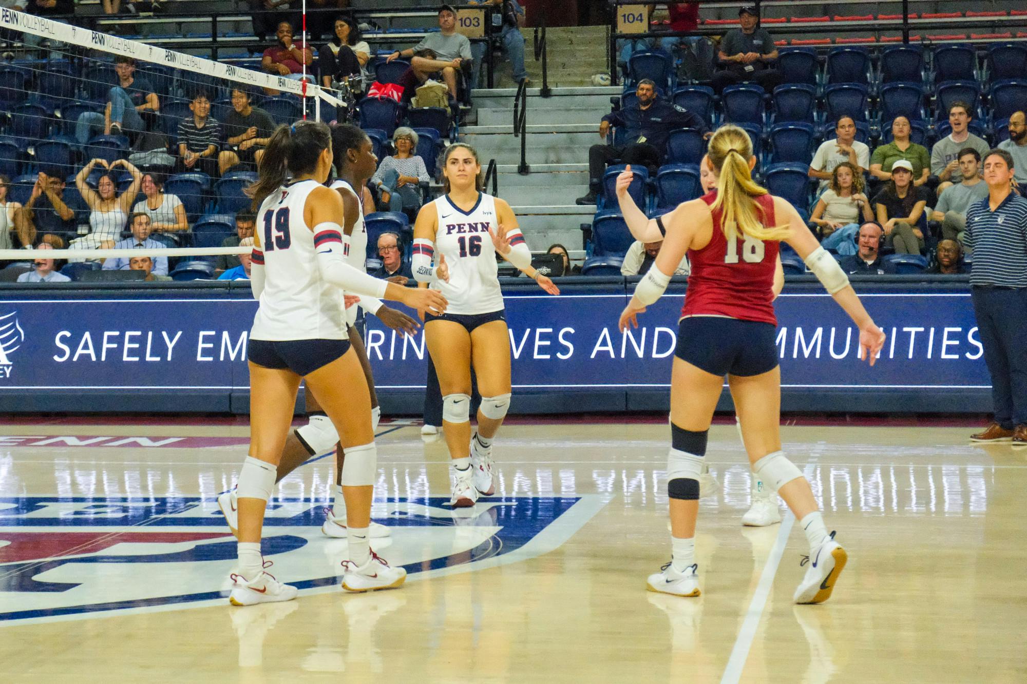 09-23-25 Volleyball vs Temple (Ella Zhuo)-1.jpg