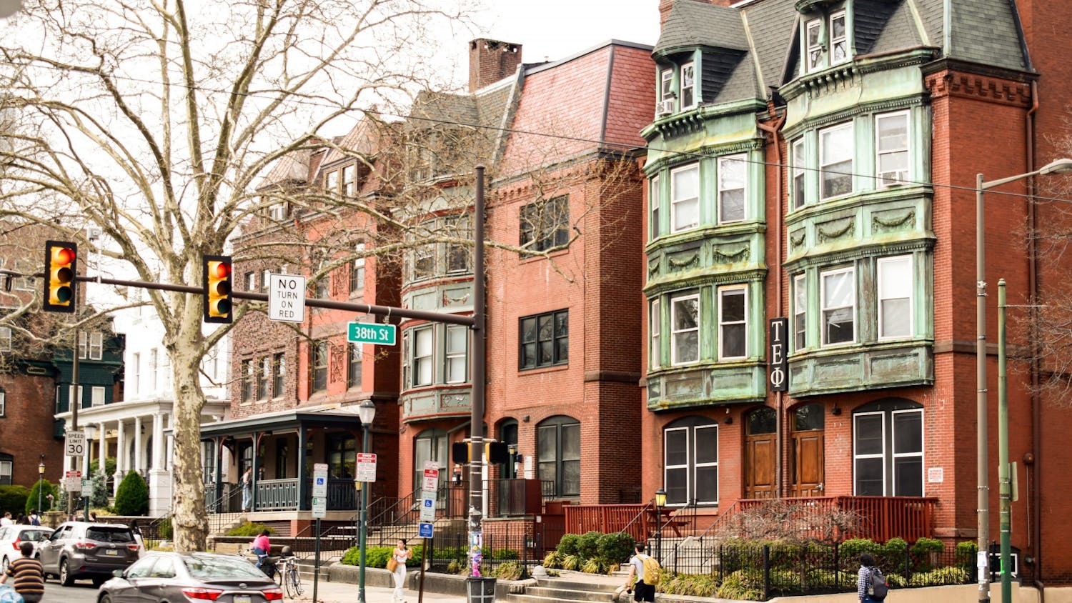 04-13-22 Frat Houses (Edwin Mejia).jpg