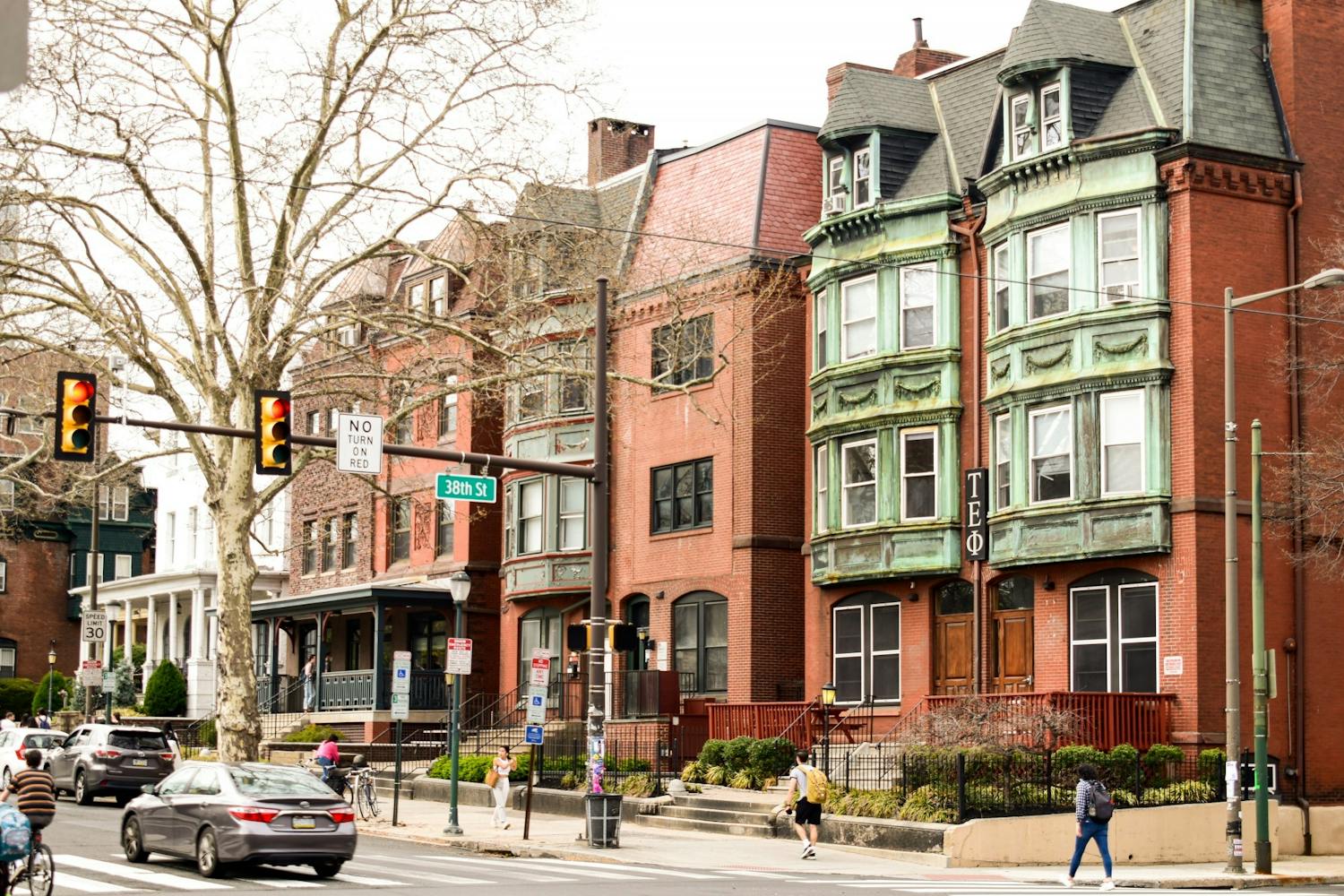 04-13-22 Frat Houses (Edwin Mejia).jpg