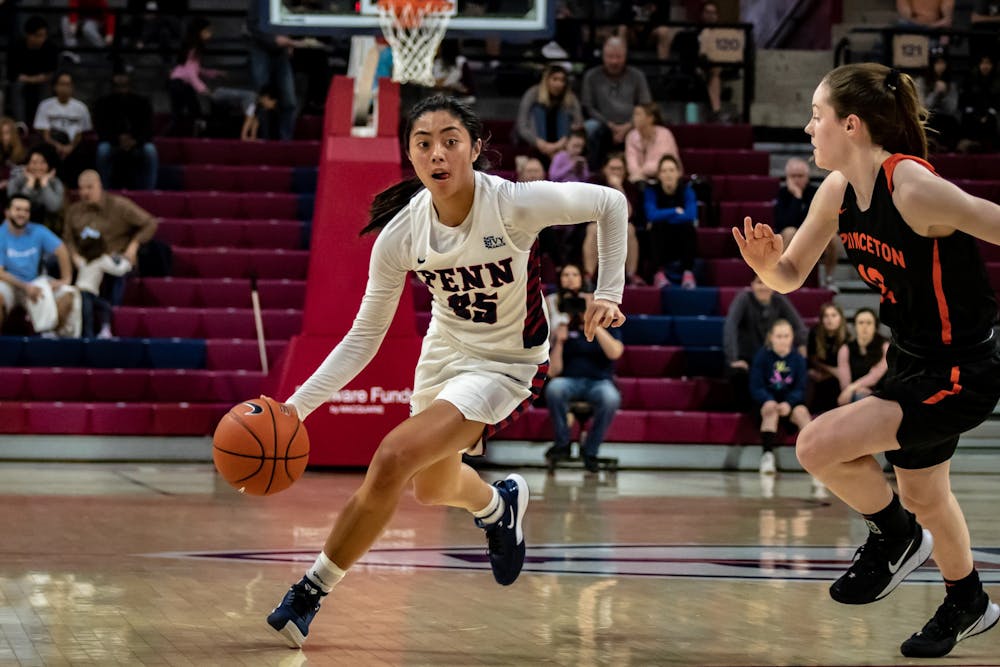 kayla-padilla-wbb-vs-princton-offense