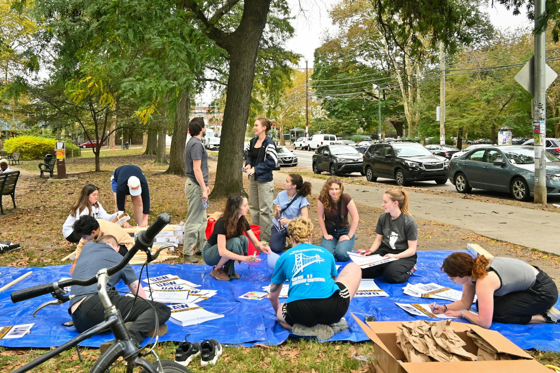 10-07-25 GET-UP Pre Picket Signmaking (Justin Abenoja).jpg