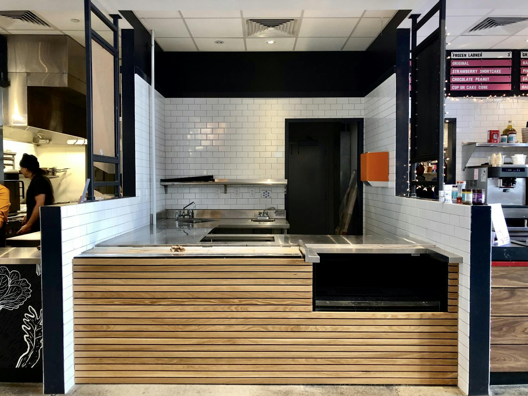 PaperMill Franklin's Table 002.jpg