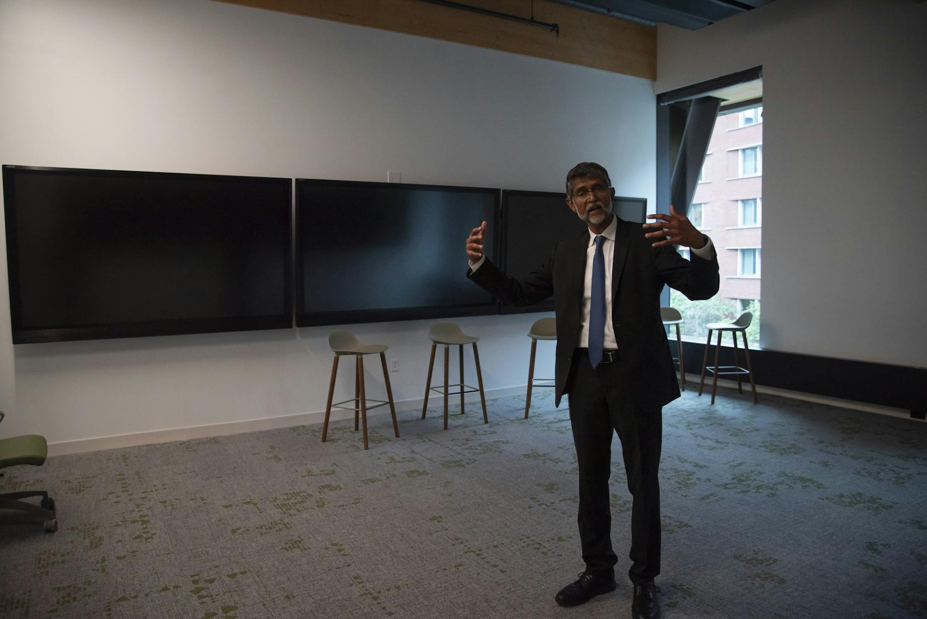 09-27-24 Gutmann Hall (Chenyao Liu) 6.jpg