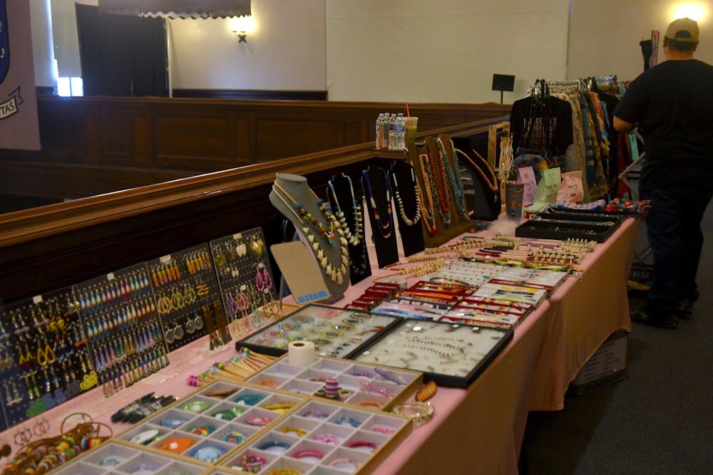 03-22-25 Natives at Penn Powwow (Connie Zhao).jpg