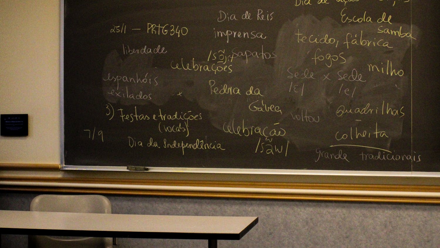 01-25-23 Language Classrooms (Oscar Vasquez).jpg