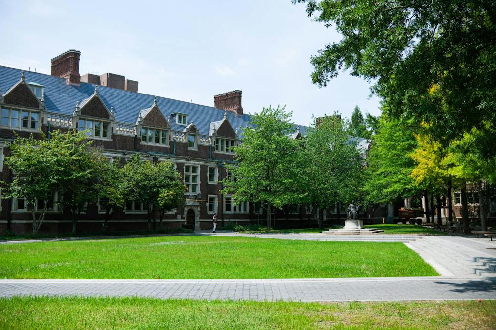 08-11-26 Tour of New Quad (Kenny Chen).jpg