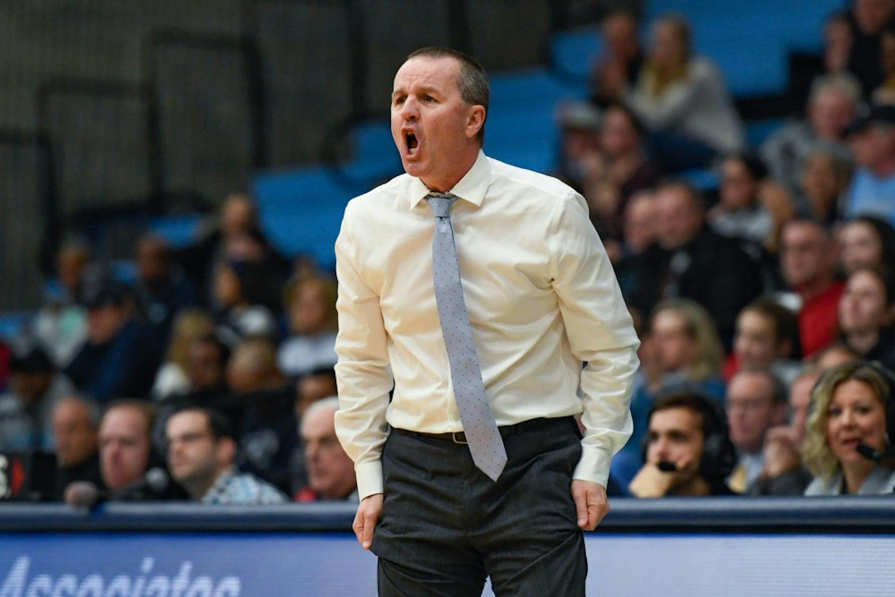 WBB Columbia Mike Mclaughlin.jpg