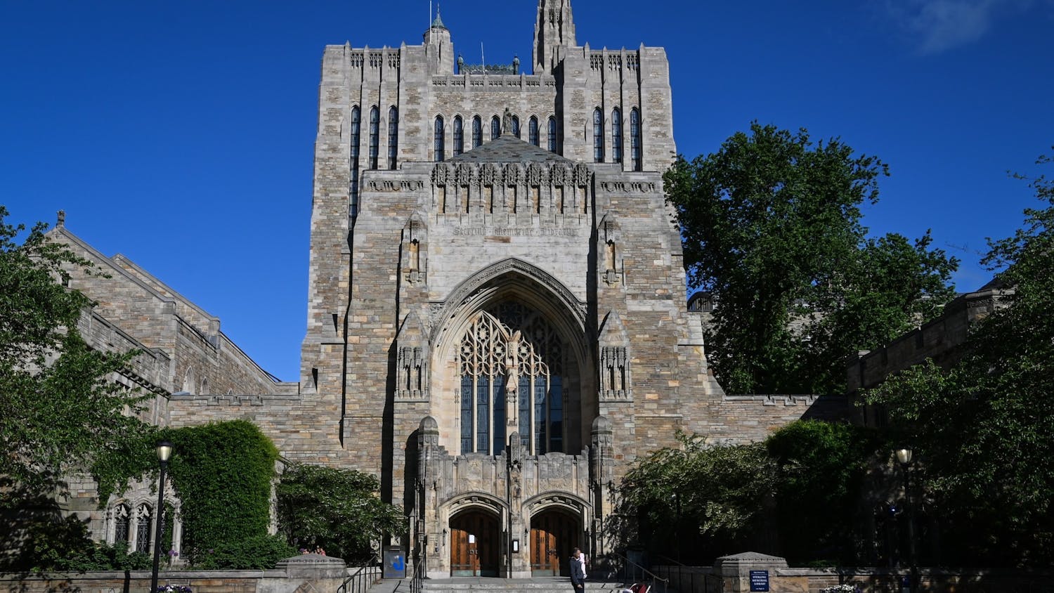 yale university sterling memorial library (Kylie Cooper).jpg