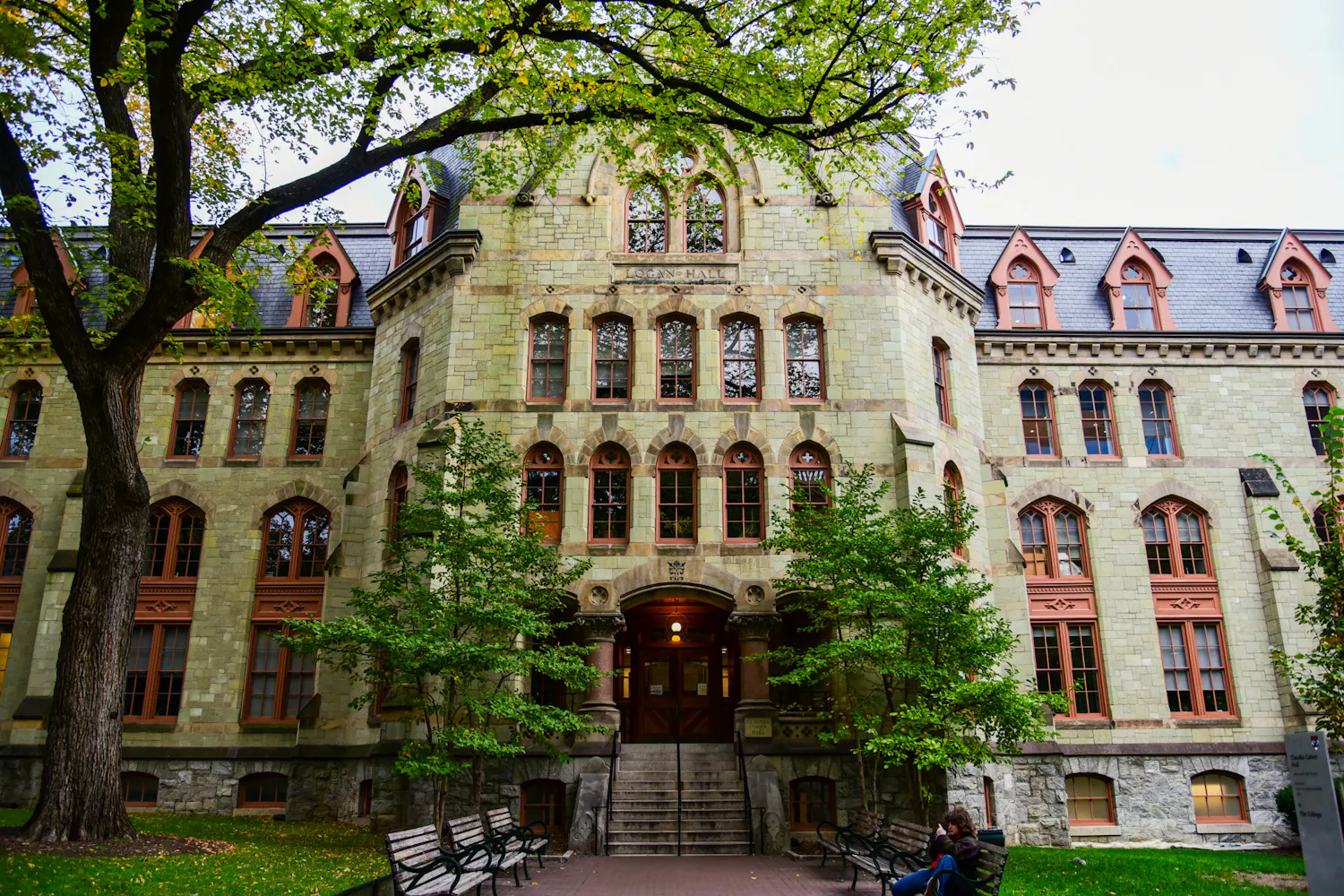 10-25-23 Claudia Cohen Hall (Chenyao Liu)-1.jpg