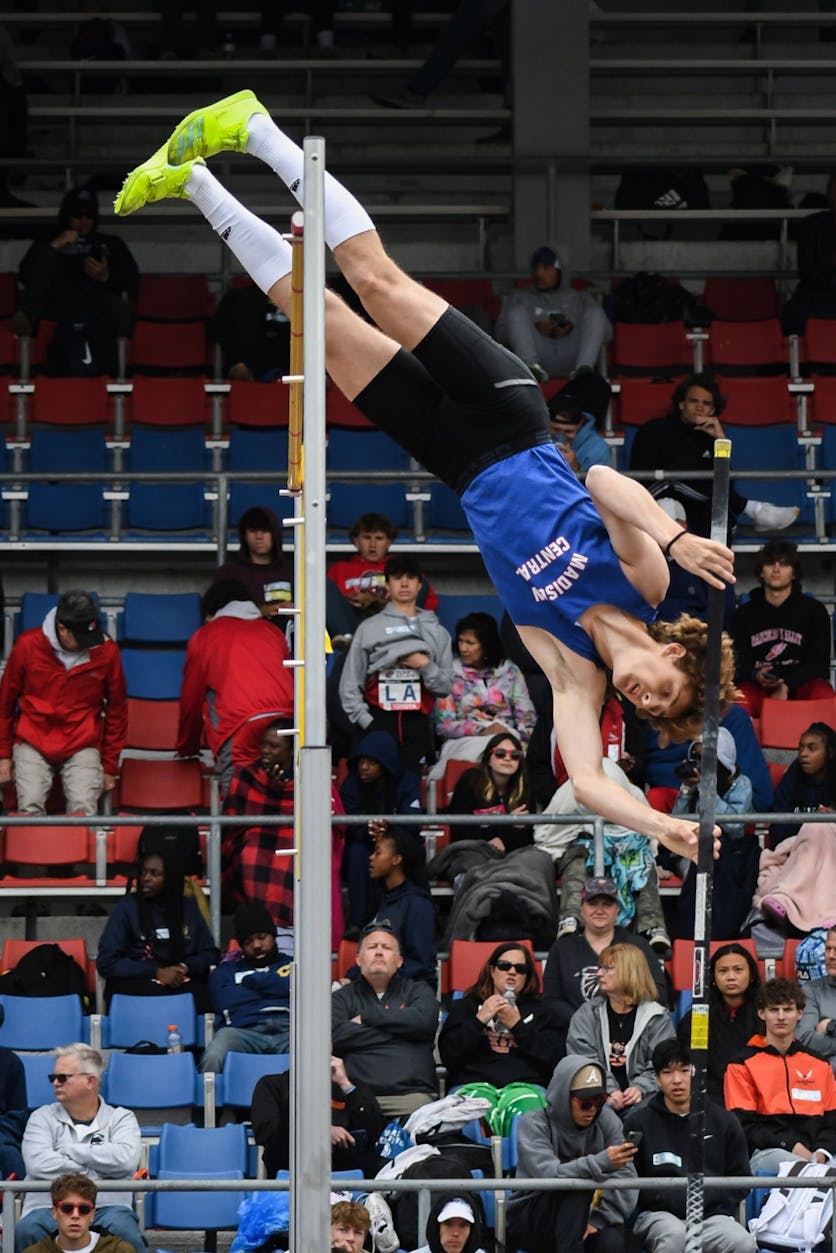 04-27-23 Penn Relays Wyatt Stewart (Samantha Turner).jpg