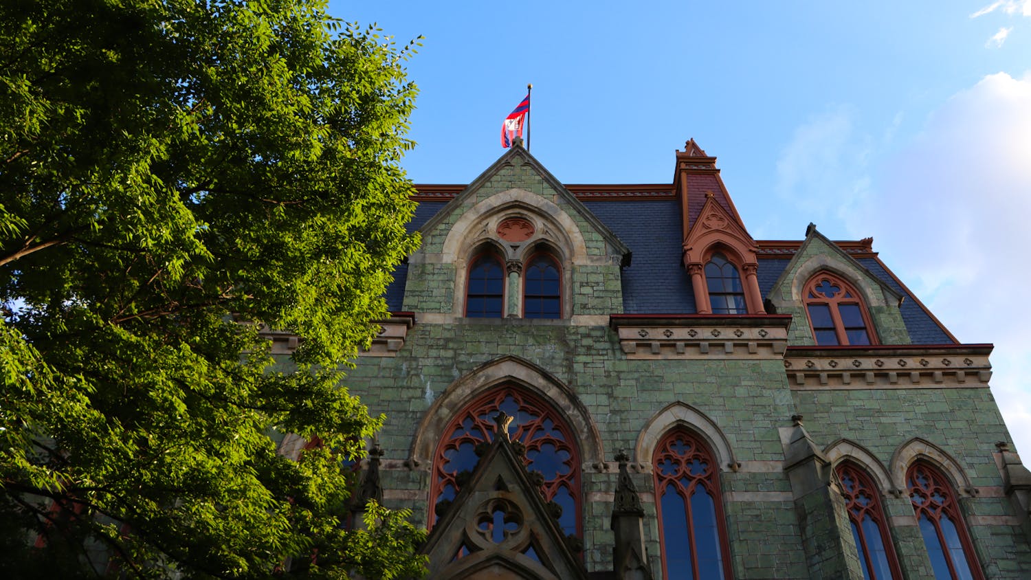 09-20-22 college hall (Savanna Cohen)