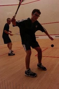 Again, Middies no match for streaking Quakers