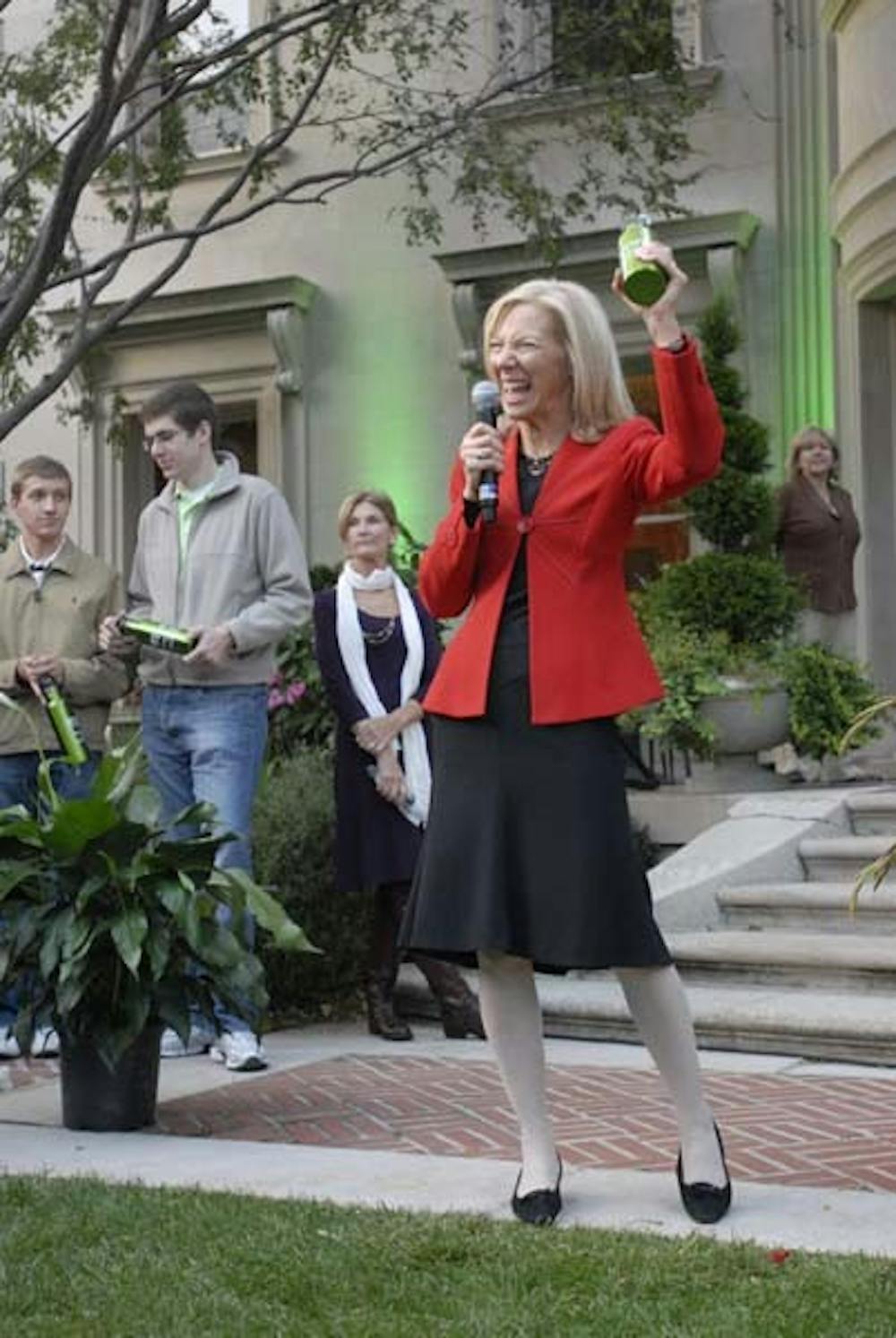 Amy Gutmann held a Welcome Back picnic at her campus home Tuesday evening for the sophomore class. She used the opportunity to publicize Penn's new environmental campaign: the Red & Blue go Green.