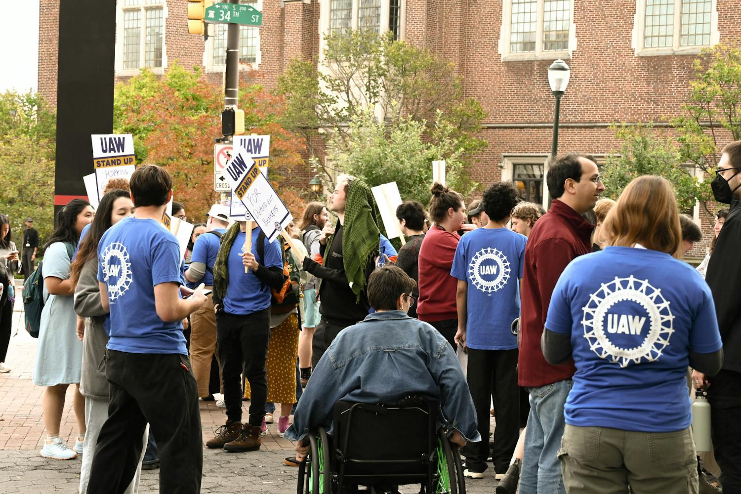 10-08-25 GET-UP Picketing (Sydney Curran)-1.jpg