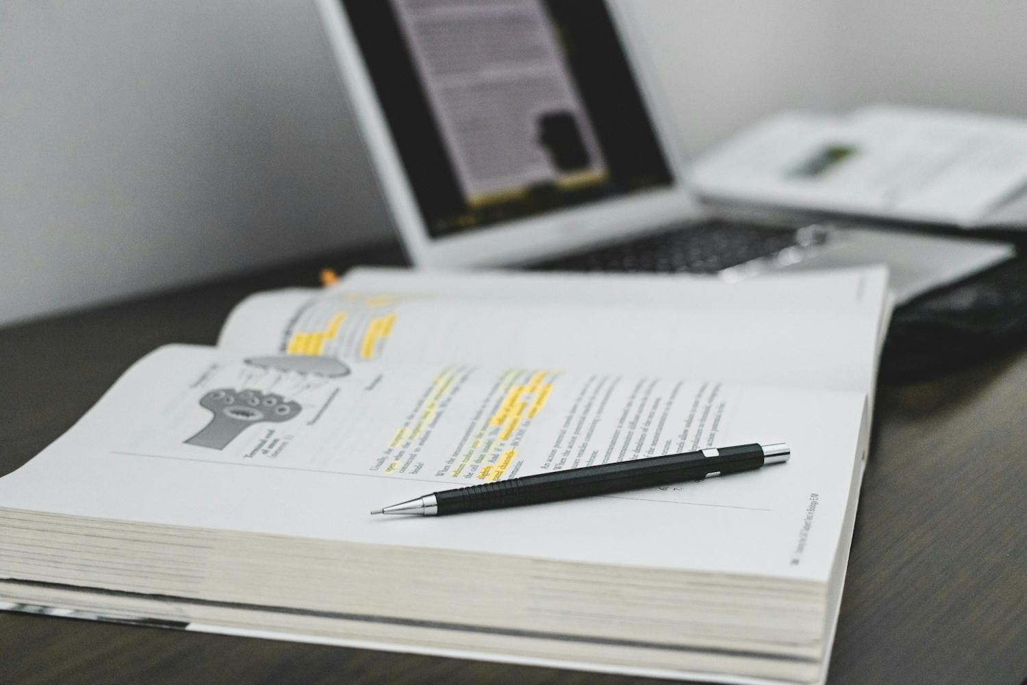 11-19-2020 Student Studying Homework Online Virtual Learning Computer Photo Illustration COVID 19 (Diego Cárdenas Uribe) .jpg