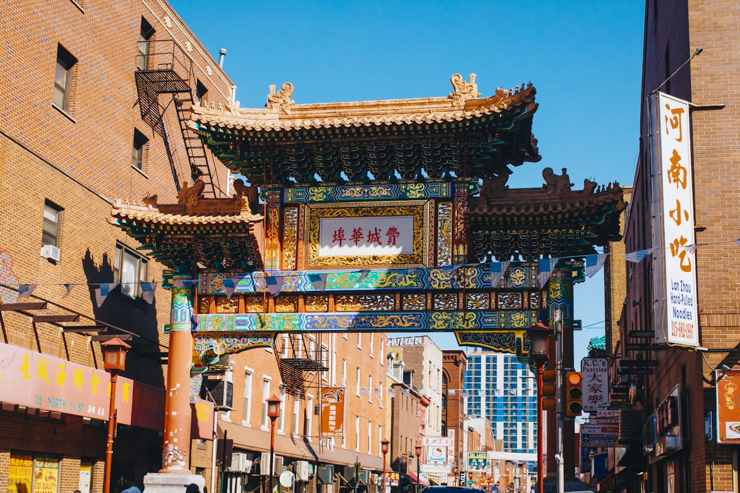 09-15-18 Chinatown Arch (Ethan Wu).jpg
