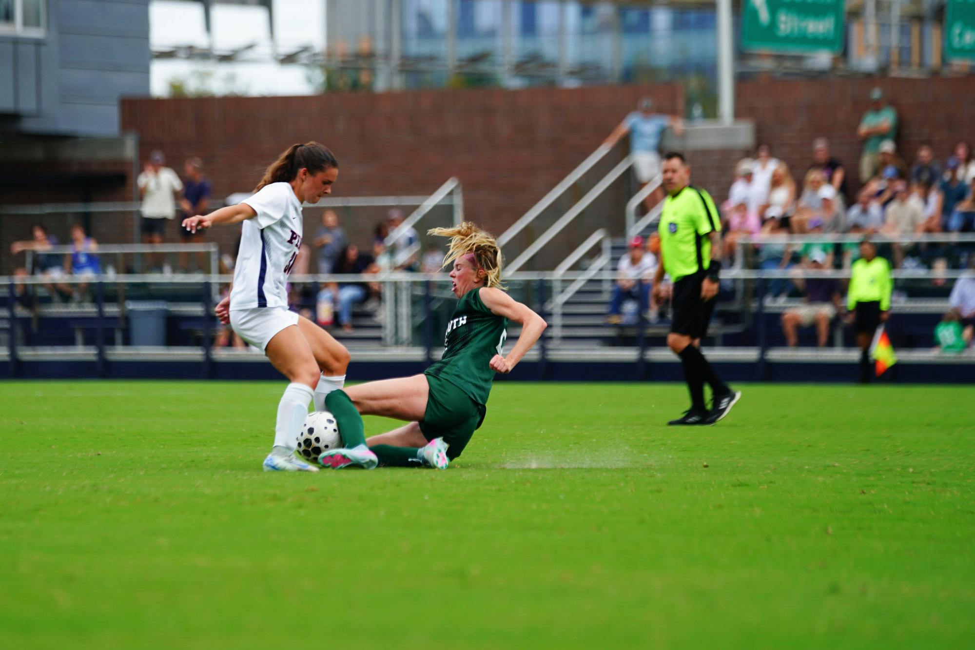 9-27-25 womans soccer vs dartmouth (Noah Jeong)-1.jpg