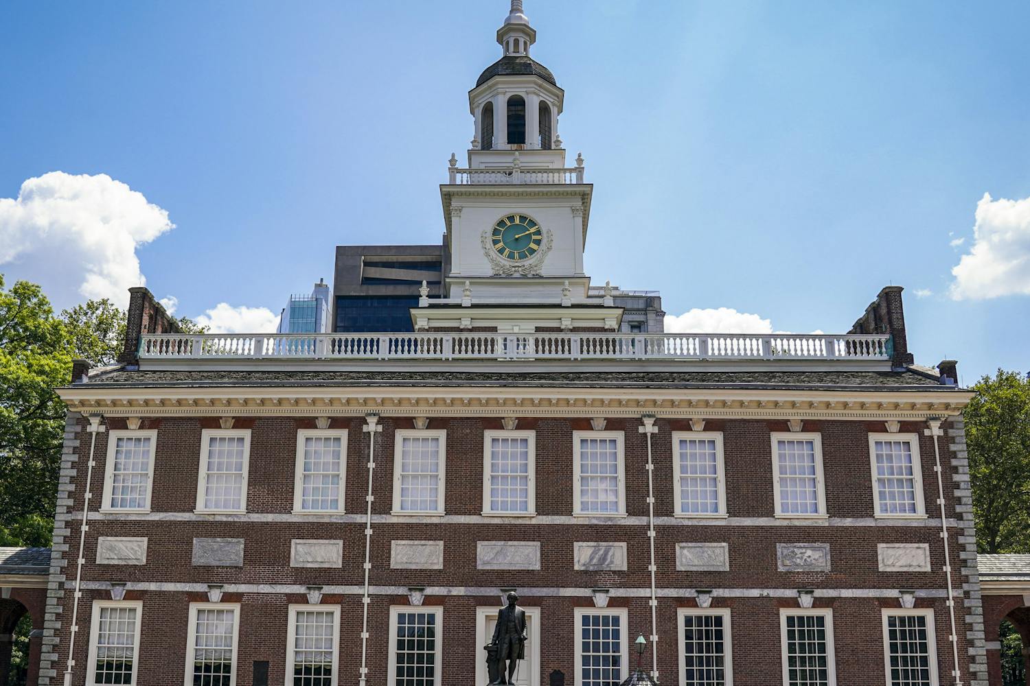 07-04-20 Independence Hall (Chase Sutton).jpg