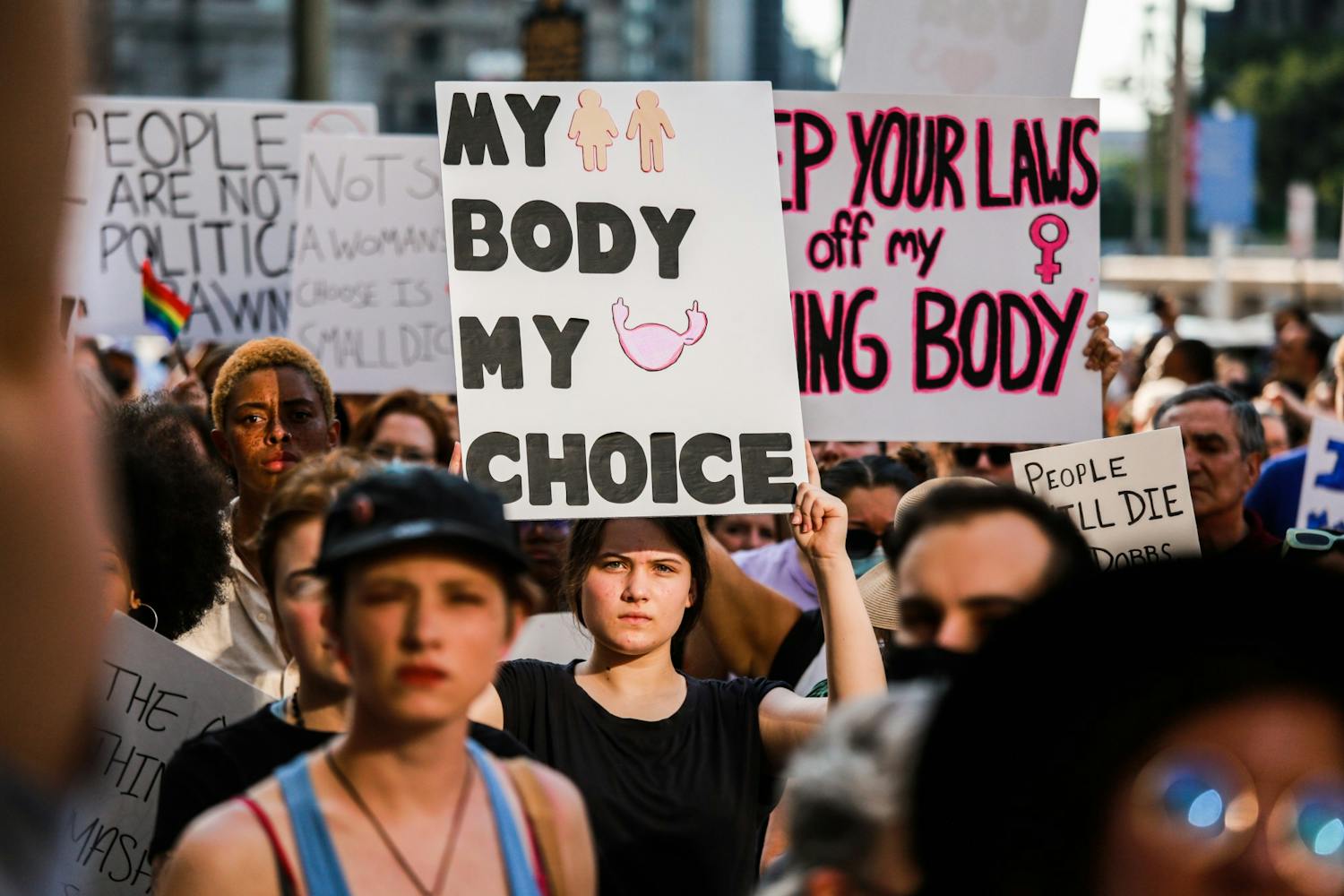 06-24-22 roe v wade protest (Jesse Zhang)-09.jpg
