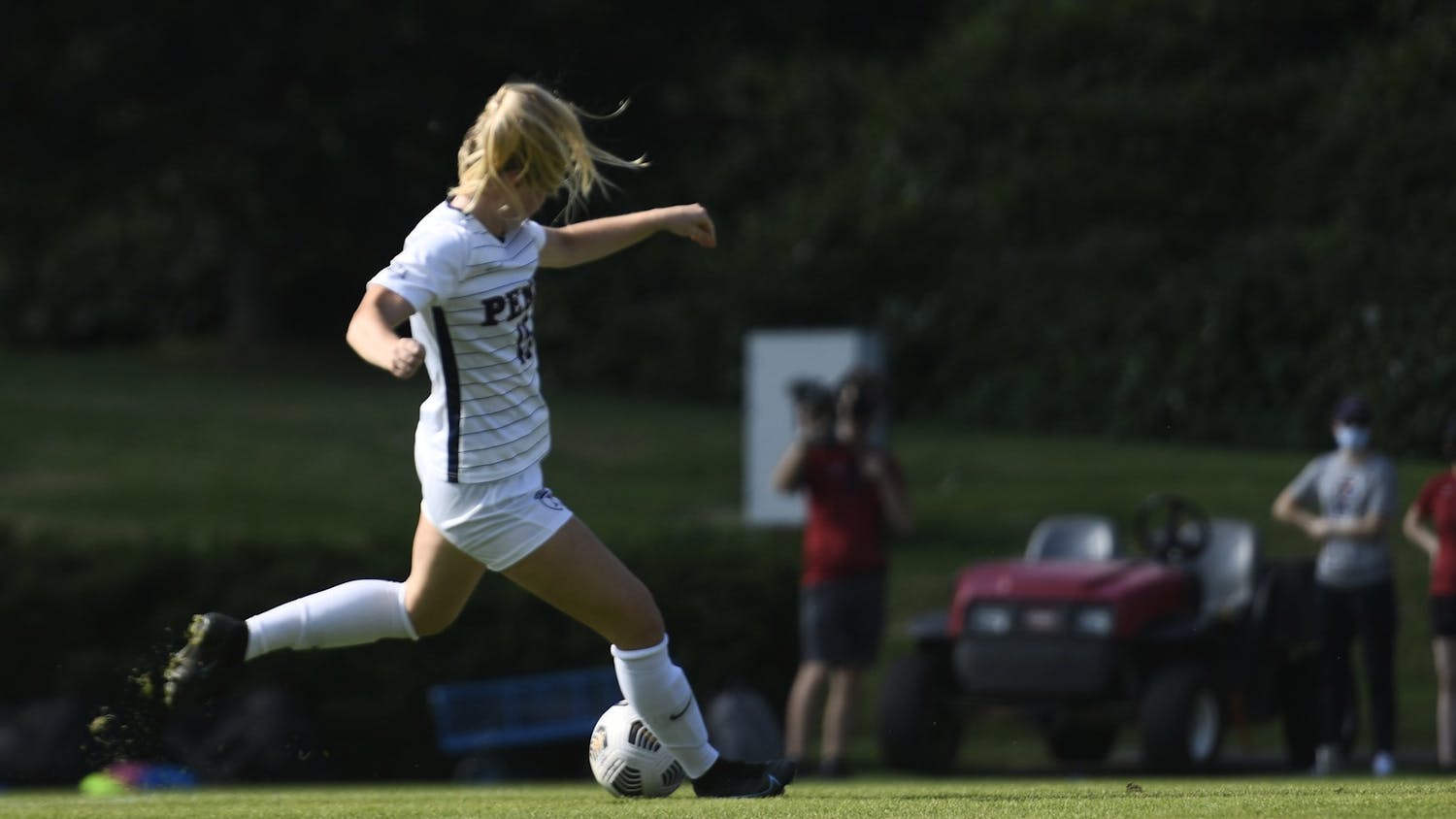 10-16-2021 Women's Soccer versus Dartmouth Isobel Glass (Carol Gao).jpg
