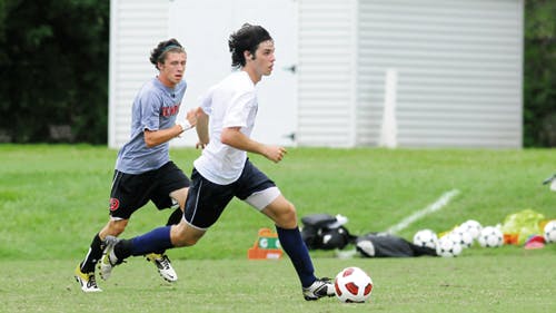 21840_08272011_menssoccertemplescrimmage213f.png