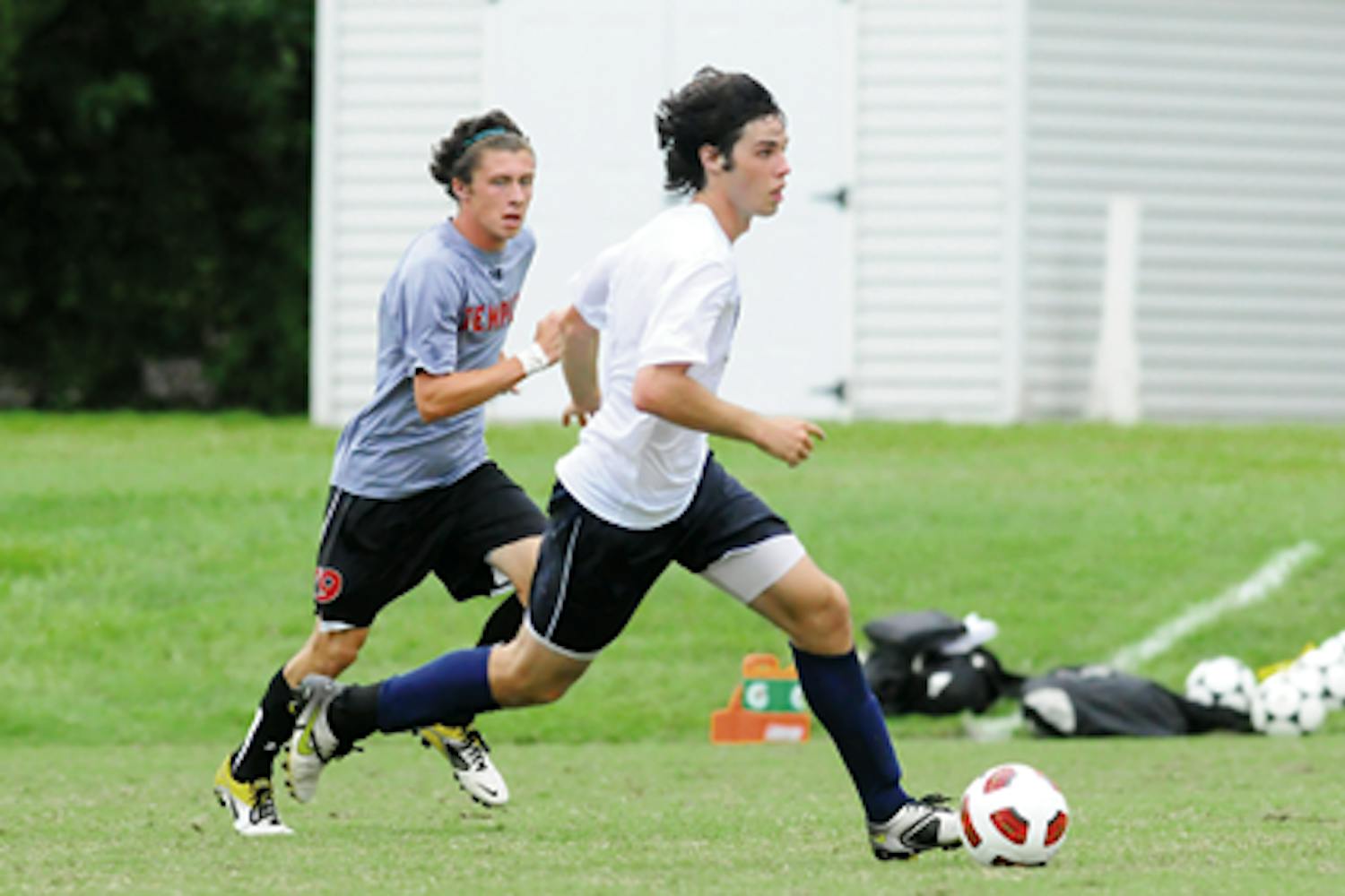 21840_08272011_menssoccertemplescrimmage213f.png