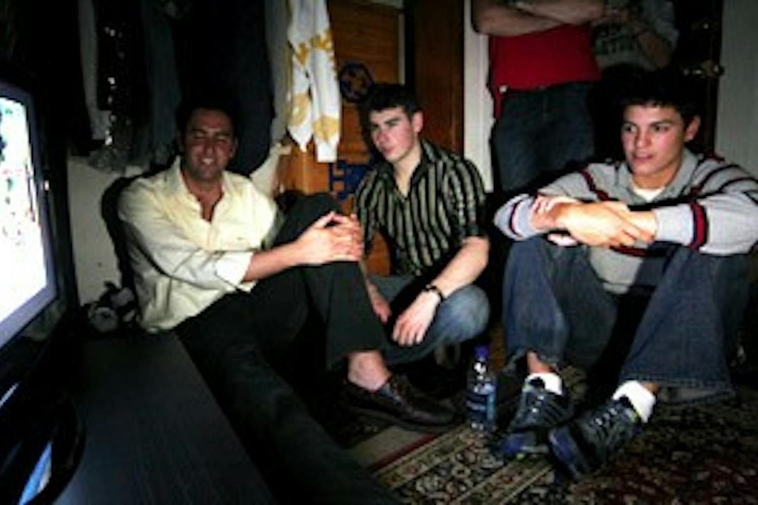 Let's hug it out, bro: TV show unites Penn men