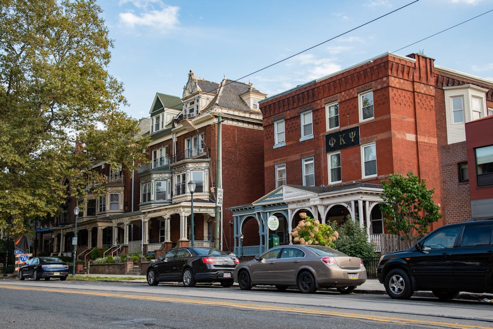 09-25-2020 Greek Houses (Jintong Wu).jpg
