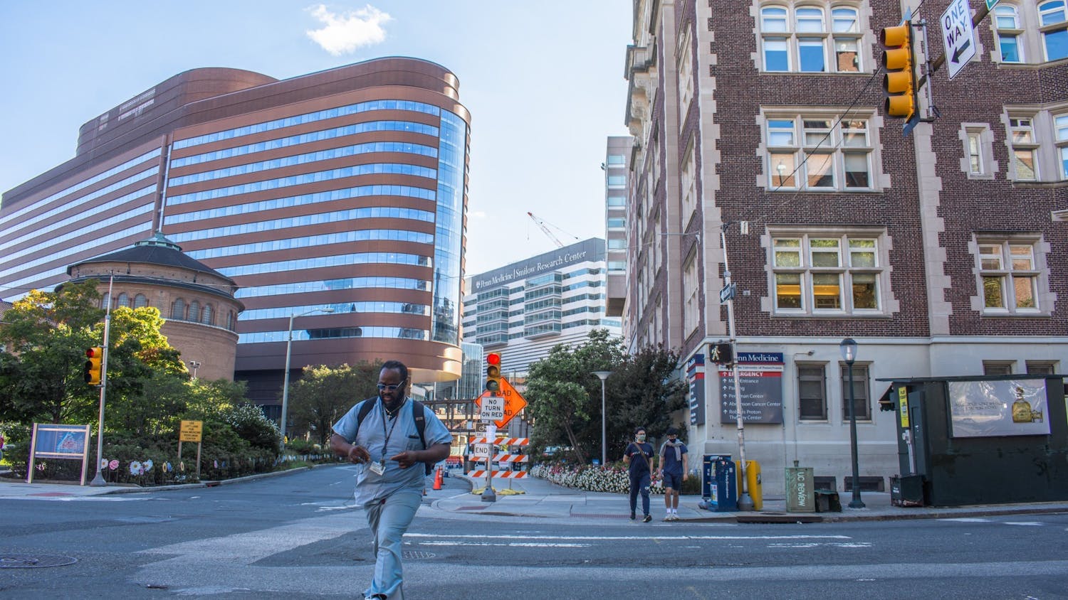 Sep 2020 Penn Med Nurse Crossing Street