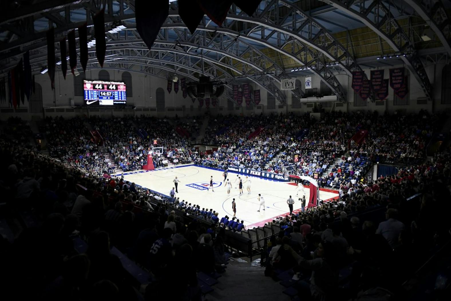 mbb penn harvard palestra.jpg