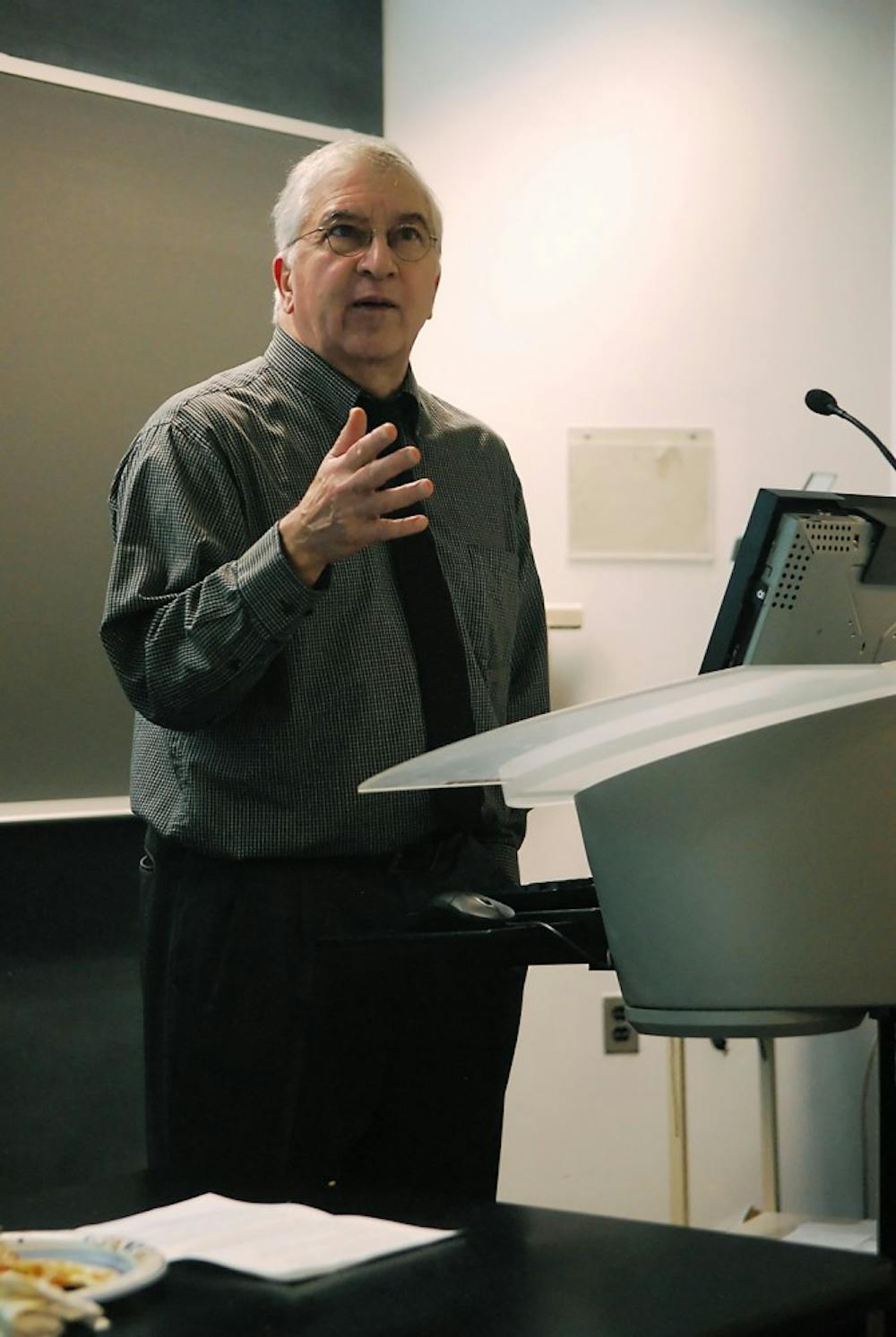 12072010_huabspeaker0004