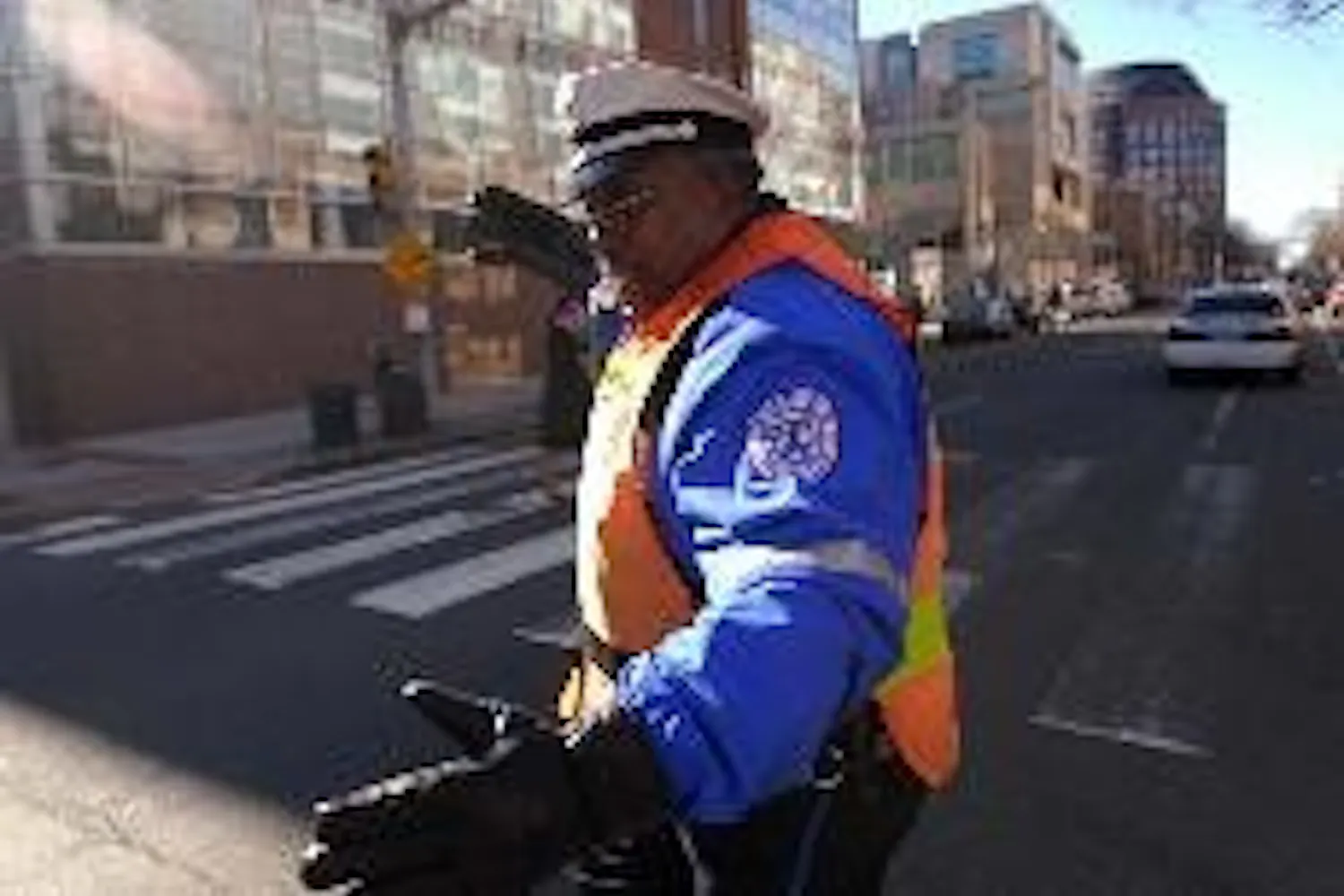 Dancing traffic cop plans to take final bow
