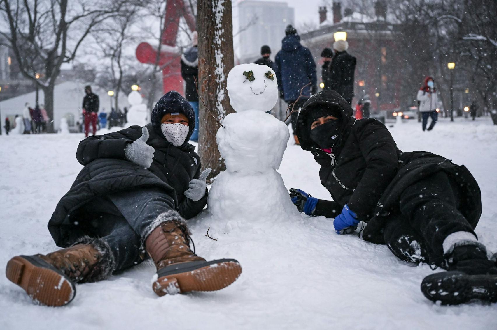 02-01-21 Aditi and Samantha Snowman (Kylie Cooper).jpg