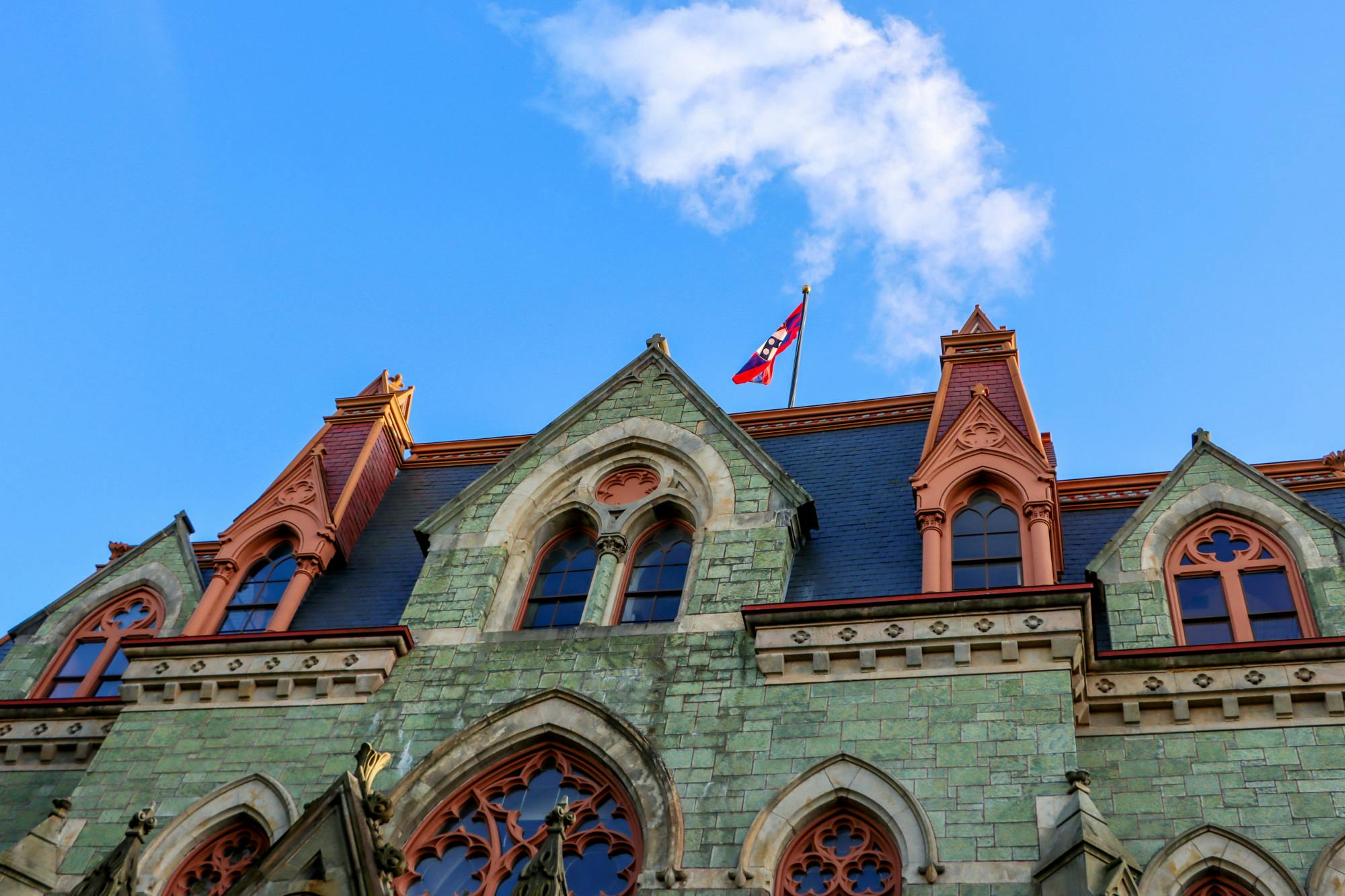 09-20-22 college hall (Savanna Cohen).jpg